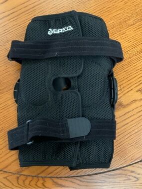 Breg Adjustable Airmesh Knee Brace Size XXL new open